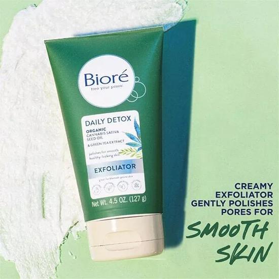 Bioré Daily Detox Organic Cannabis Sativa Exfoliator 125ml