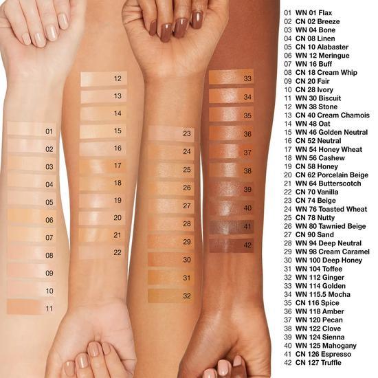 Clinique Even Better Clinical Serum Foundation SPF 20 CN 52 Neutral