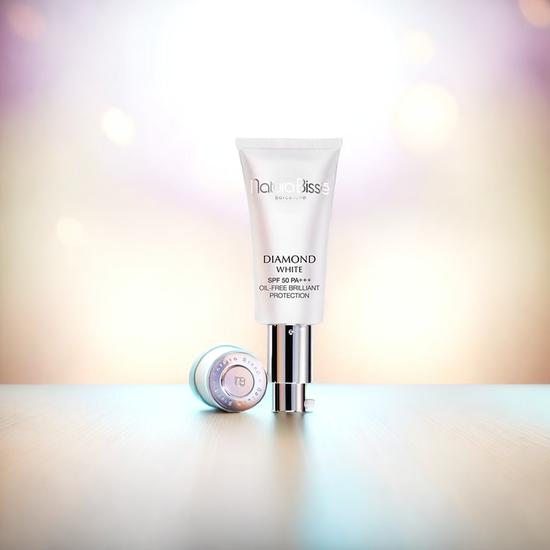 Natura Bissé Diamond White Oil Free Brilliant Sun Protection SPF 50